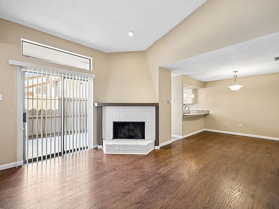3rd image of 847 Dublin Dr #4