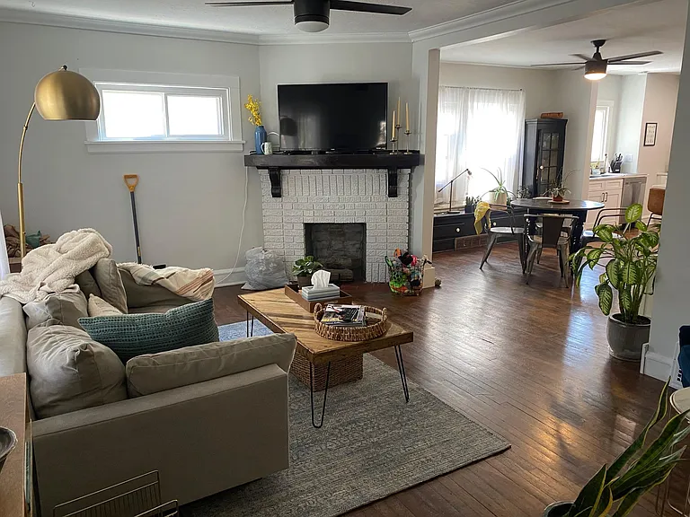 1584 Lakeland Ave — Photo 6