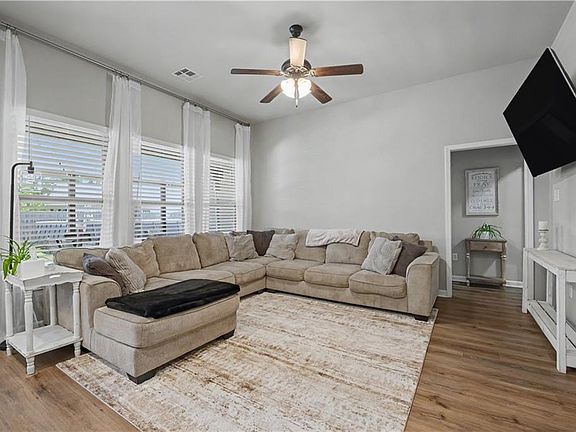 4th image of 41682 Brook Hannah Dr