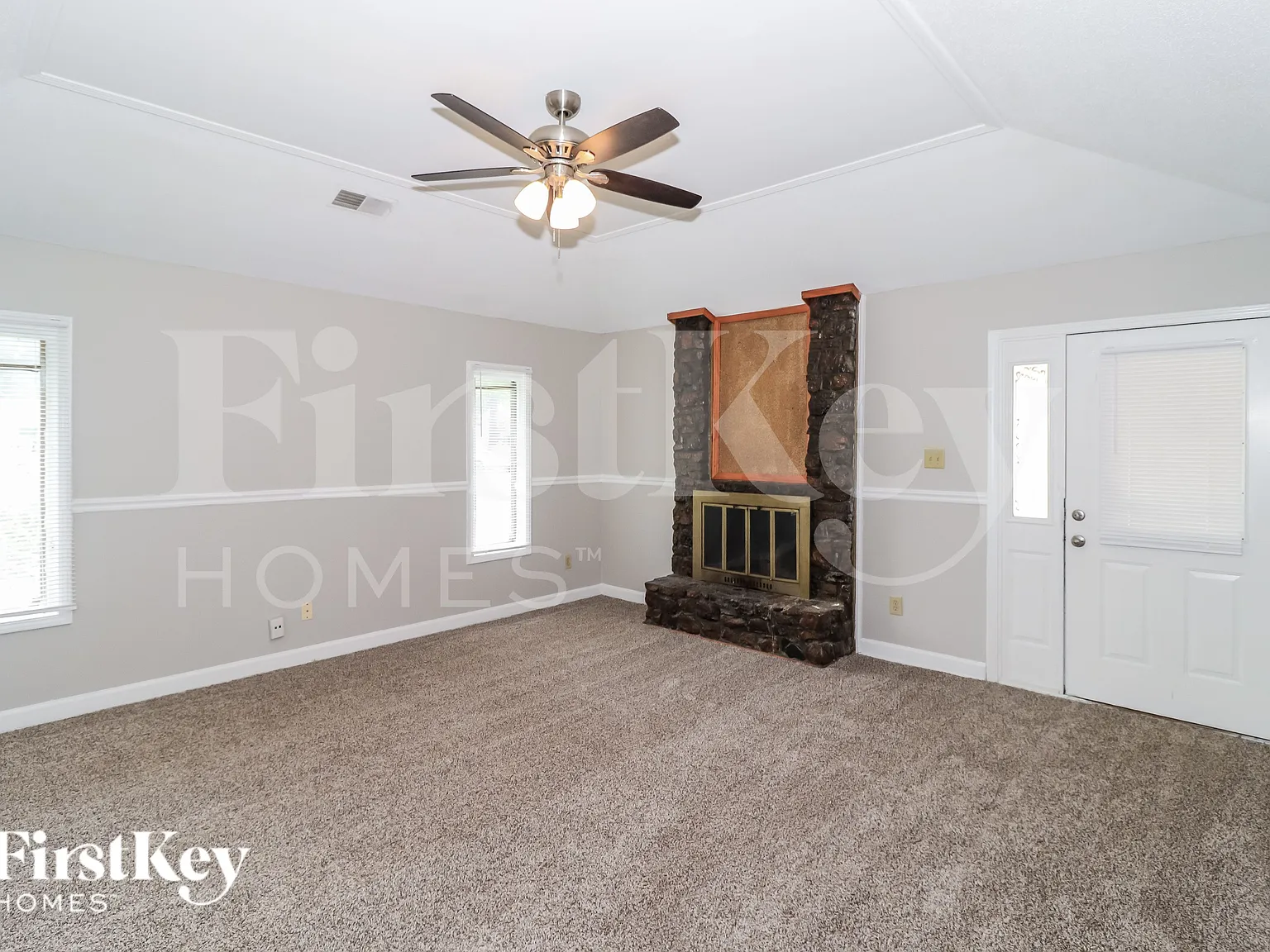 3 bed, 2.0 bath, 1472 sqft, $1,575 — Photo 4
