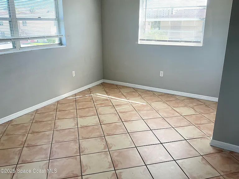 420 Monroe Ave #D202 — Photo 10
