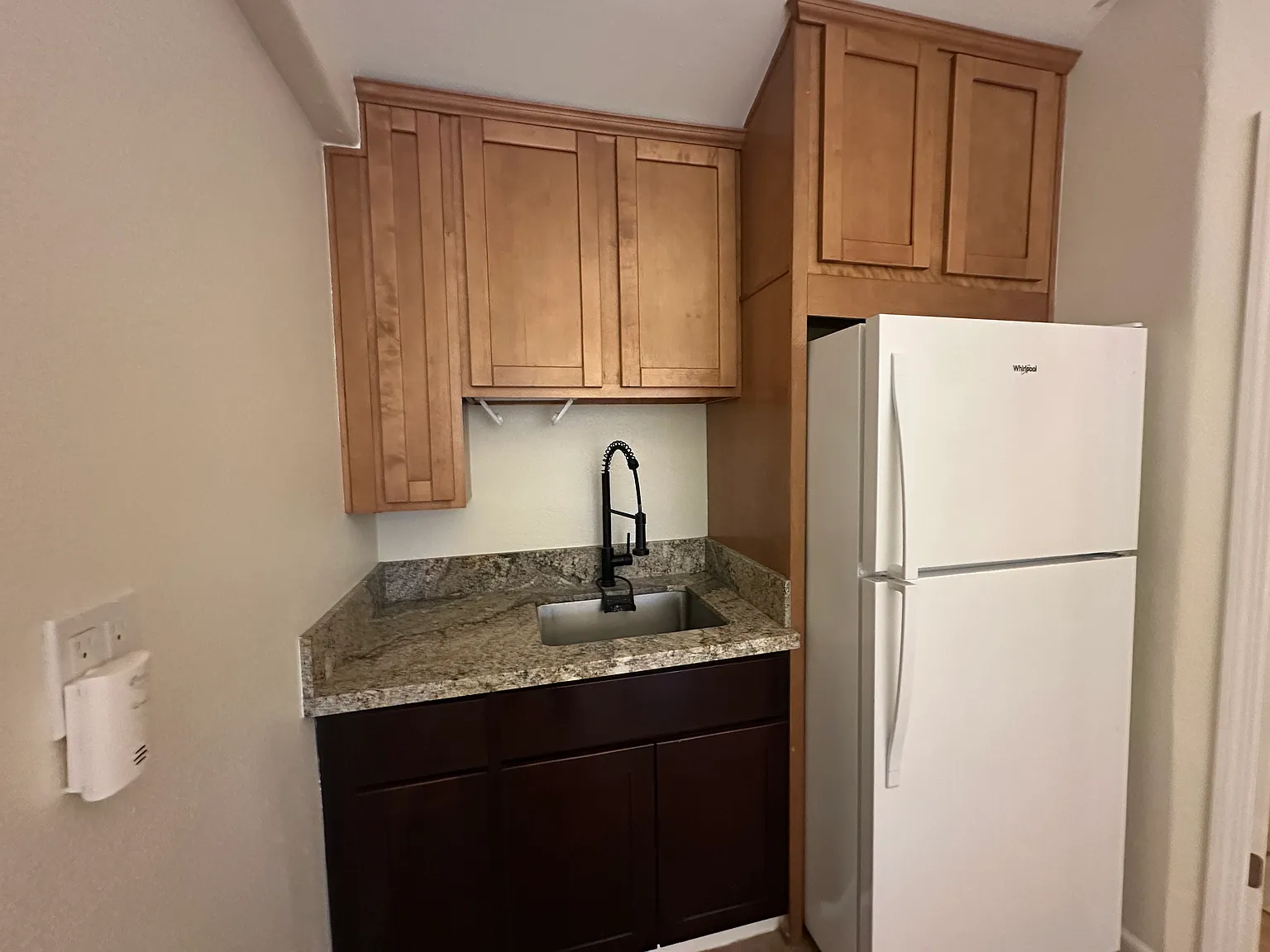 2 bed, 550 sqft, $3,300 — Photo 4