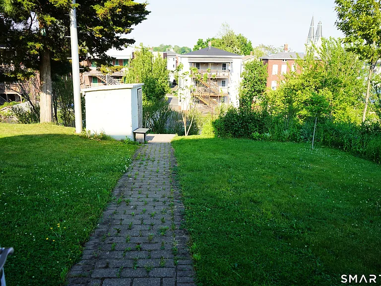 127 Booth St #1 — Photo 17