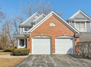 361 Prairie Meadow Ln, Vernon Hills, IL