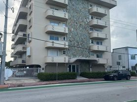 8400 Byron Ave
