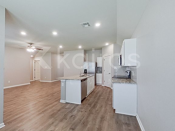 5th image of 200 Yardley Ct