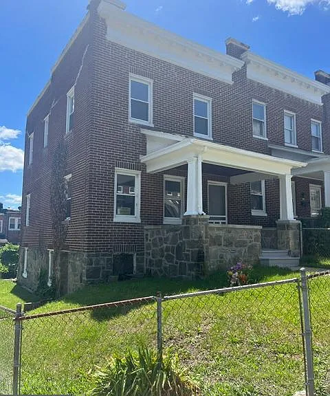 787 Linnard St — Photo 2