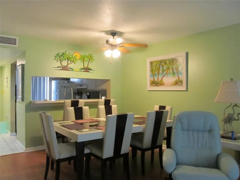 4733 Winslow Beacon #13 — Photo 2