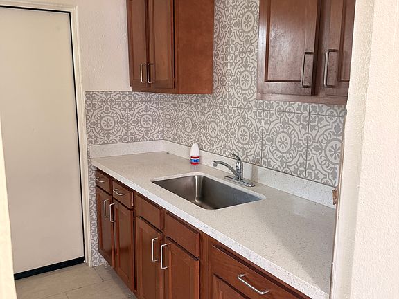 3rd image of 1542 E Willetta St APT 2