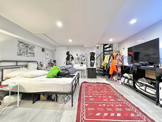 Rented by Doorway NYC, LLC | media 31