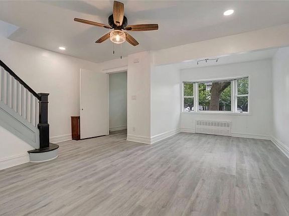 2nd image of 1630 E 52nd St #4800