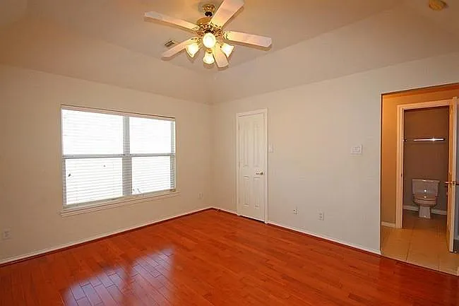 3018 Ravensport Dr — Photo 16