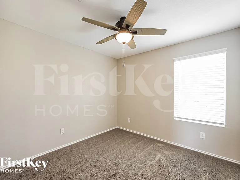 2404 Lake Hls — Photo 16