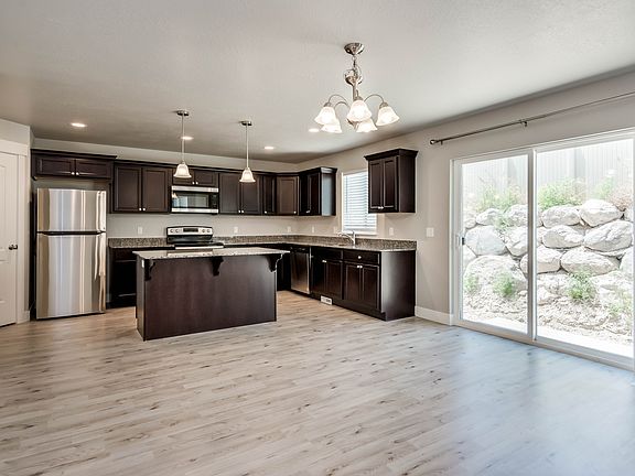 5th image of 119 N Stone Gate Dr