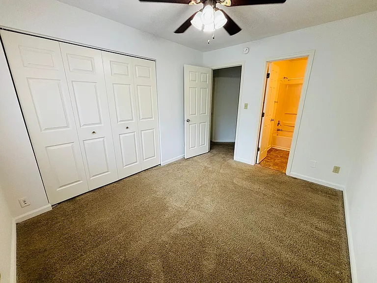 401H Berryfield Ln — Photo 11