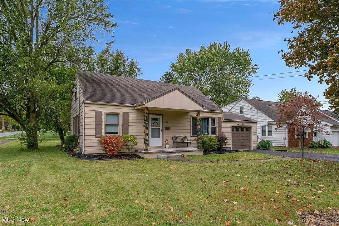 4746 Euclid Blvd photo 1