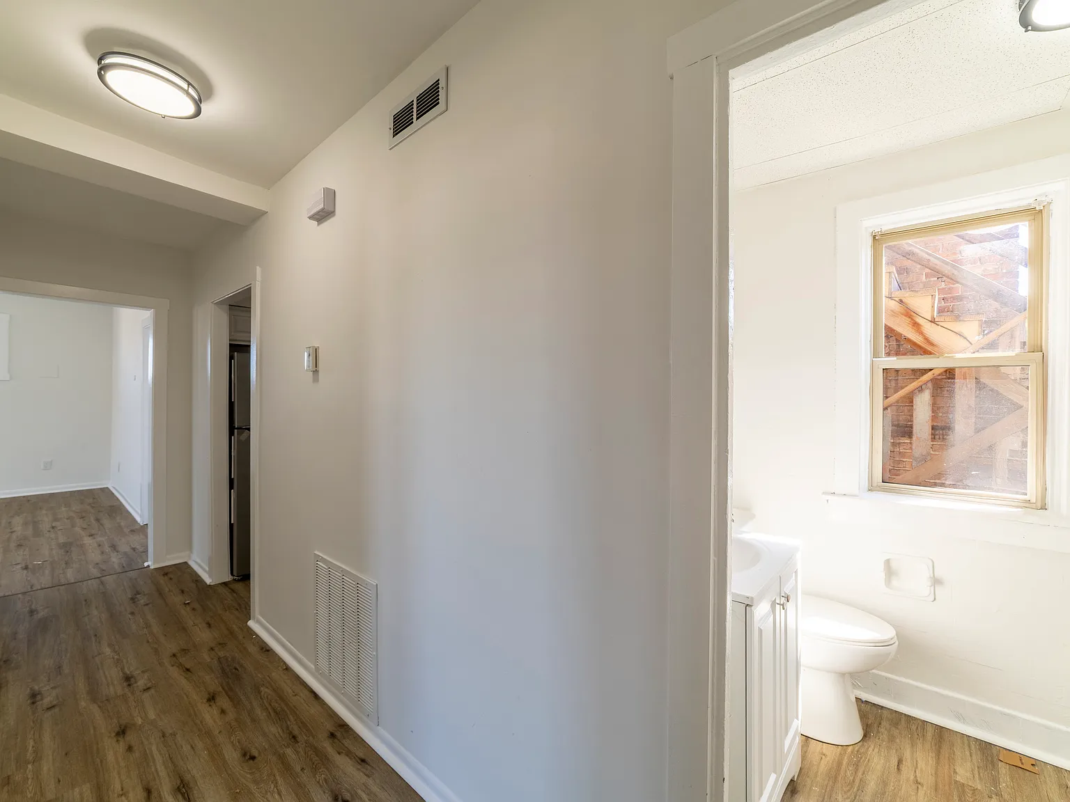 2 bed, $1,200 — Photo 4