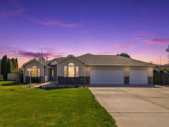 2nd image of 4400 Mount Daniel Ct