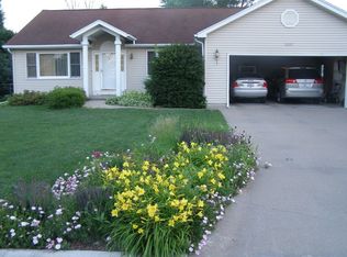 1207 Rebecca Ln, Macomb, IL 61455