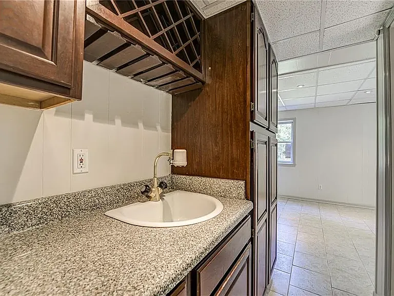 2340 Burch Cir — Photo 28