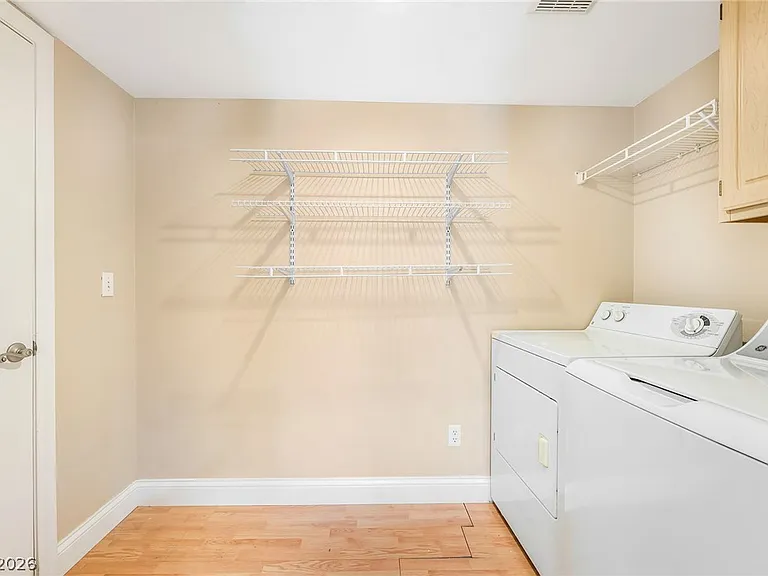 10242 Rocky Tree St — Photo 17