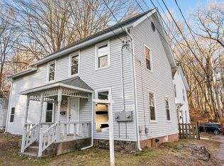 28 Durfey St, Norwich, CT 06360