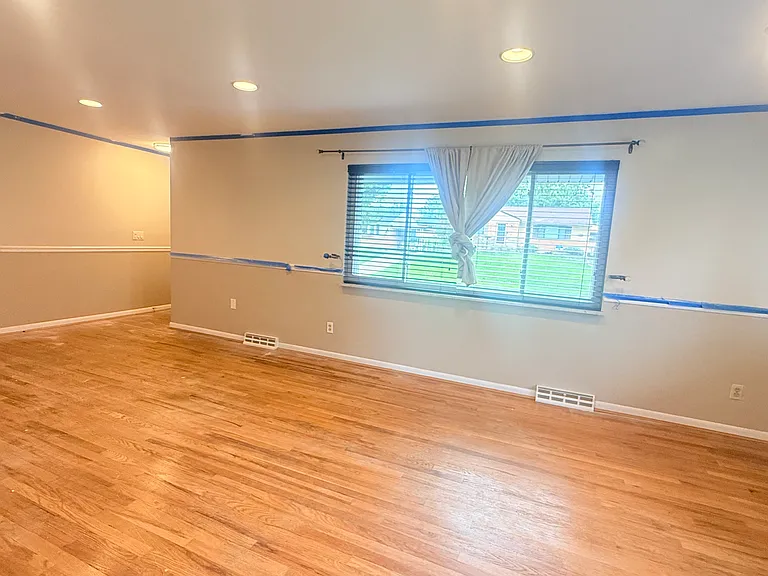 10865 Lemarie Dr — Photo 4
