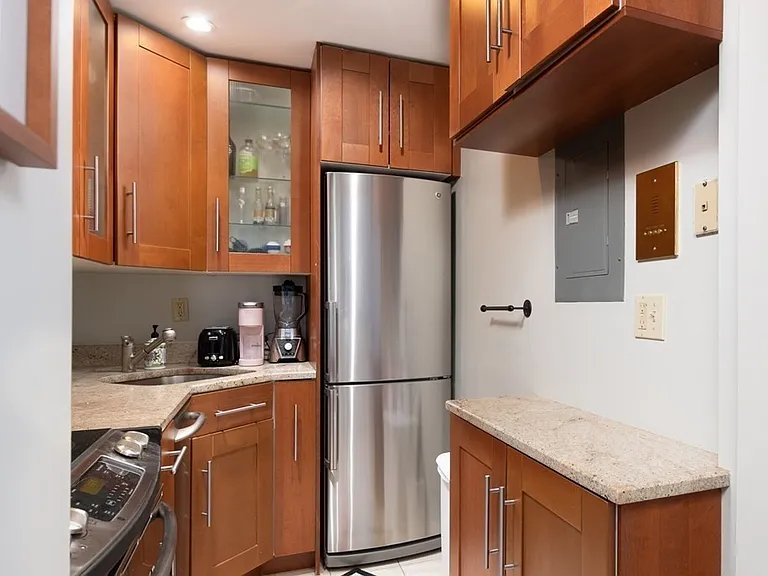 54 Myrtle St #5 — Photo 6