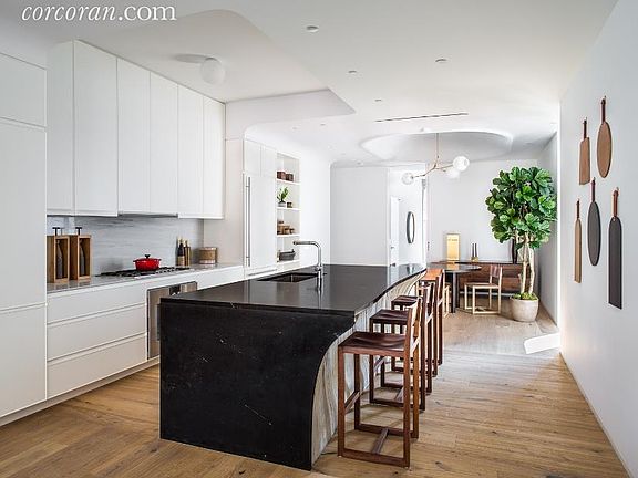 2nd image of 325 W Broadway APT 3A