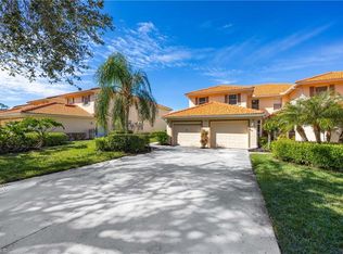 290 Robin Hood Cir UNIT 201, Naples, FL 34104
