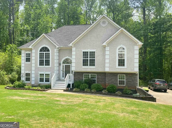 460 Barrington Grange Dr, Sharpsburg, GA 30277