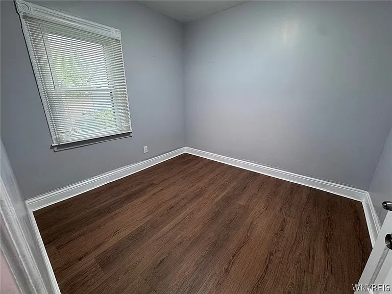 405 W Ferry St #LOWER — Photo 26