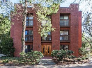 2406 Chain Bridge Rd NW, Washington, DC 20016