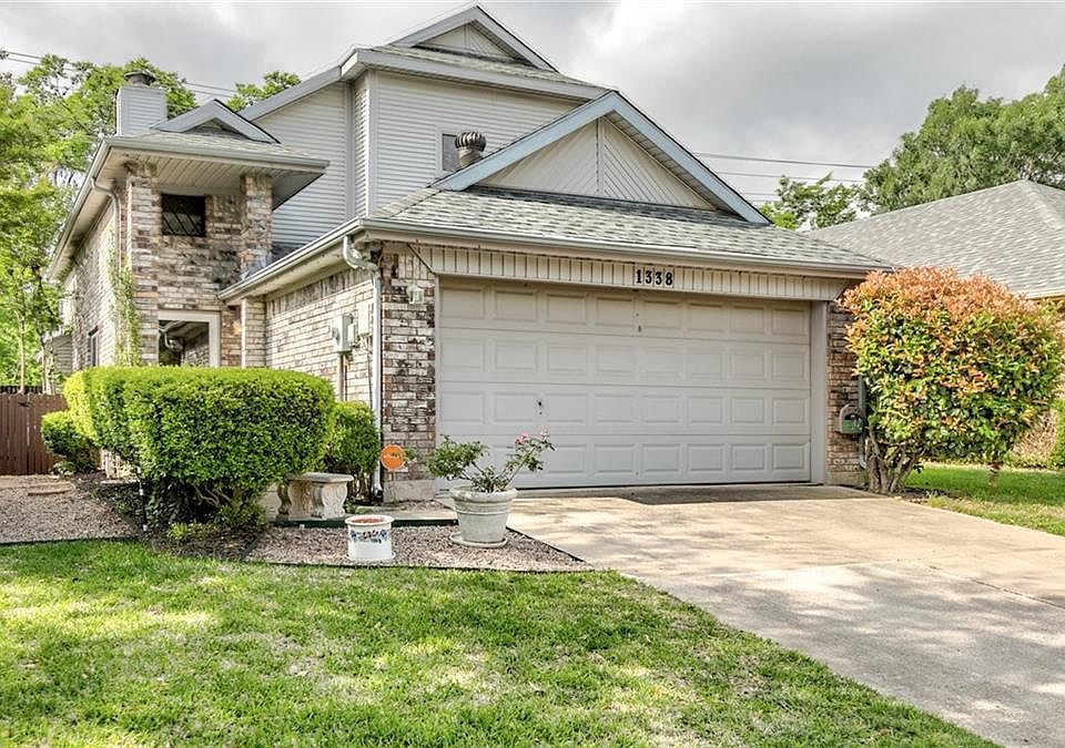1st image of 1338 Daffodil Ln