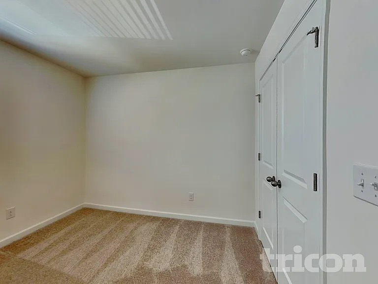 2448 Lennox Rd SE — Photo 16