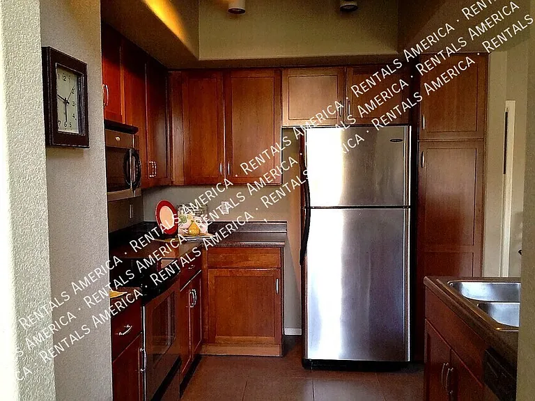 2402 E 5th St #1515 — Photo 5