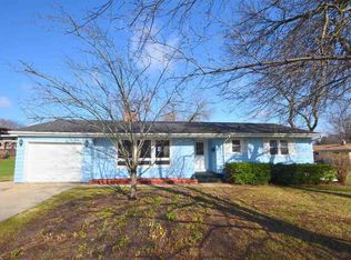 621 Woodland Dr, Sun Prairie, WI 53590