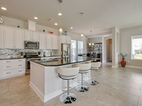 Wow! Gourmet Kitchen
