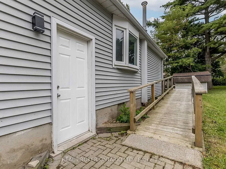 156 Clapperton St — Photo 24
