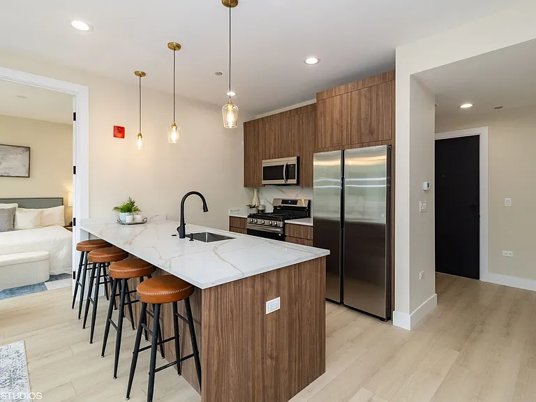 3043 W Irving Park Rd #502 — Photo 7