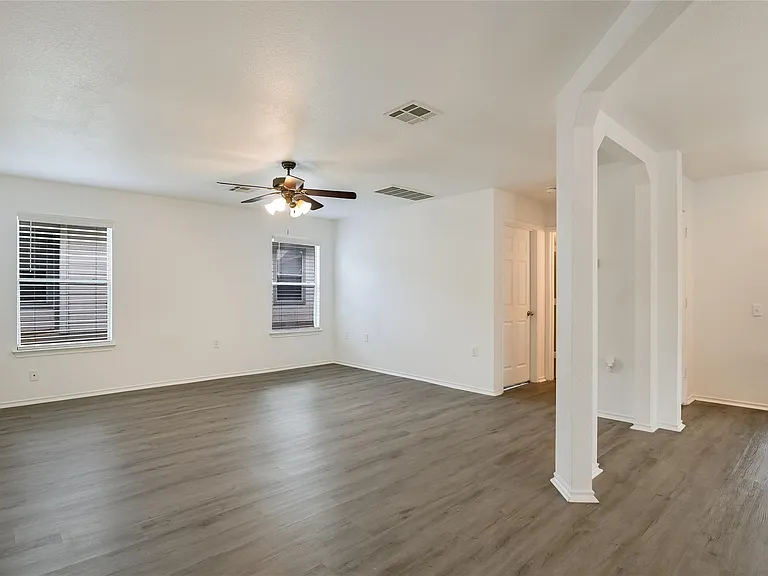 1628 Poppy Seed Ln — Photo 4