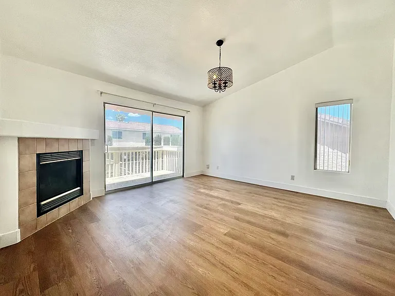 3828 Climbing Rose St — Photo 35