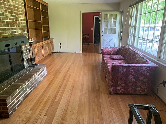 4th image of 890 S 16th St