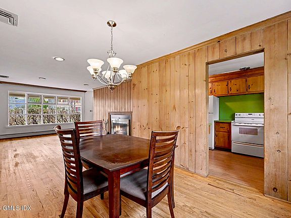 3rd image of 54 Merriman Rd