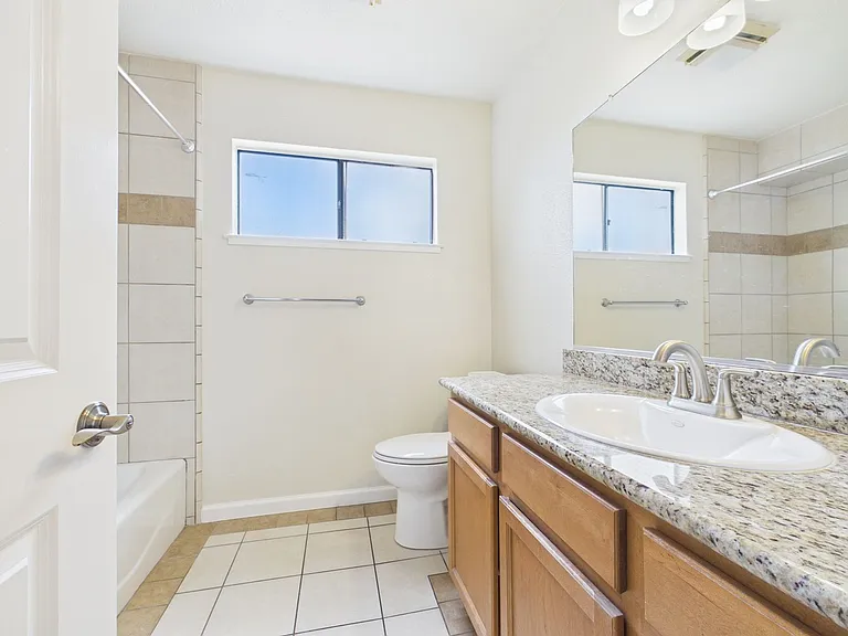300 Glenwood Cir #273 — Photo 12