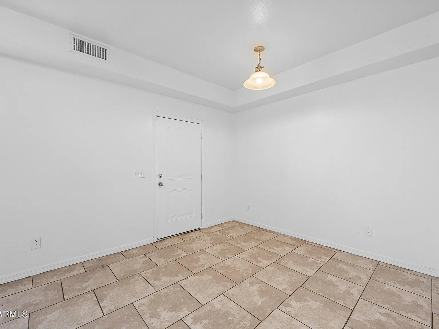 2 bed, 2.5 bath, 1282 sqft, $1,325 — Photo 3