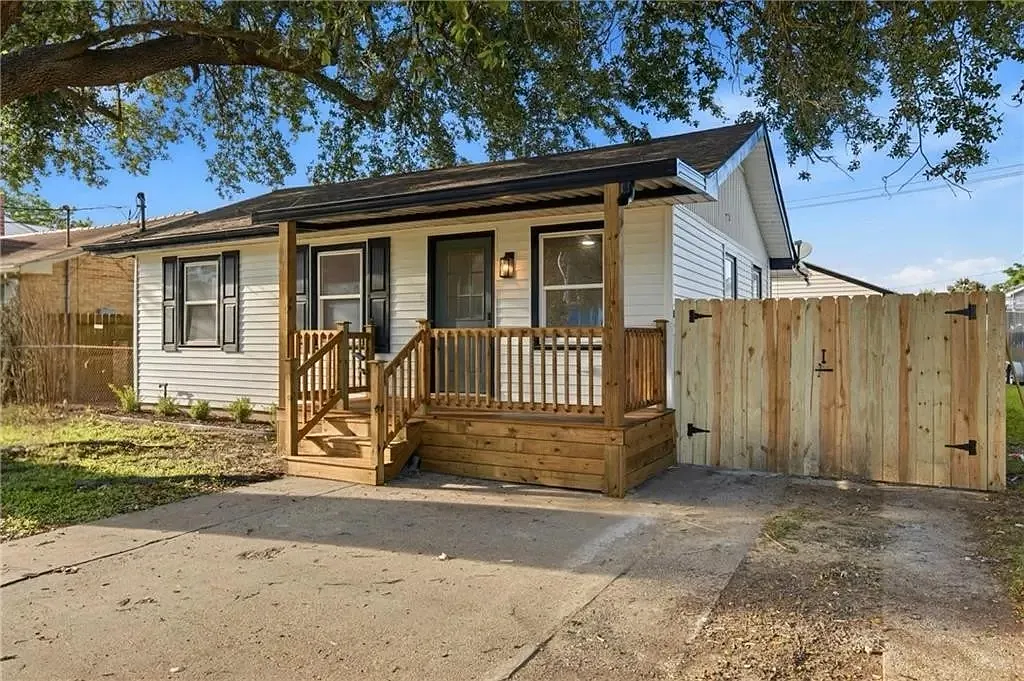 Friscoville Ave — Photo 3