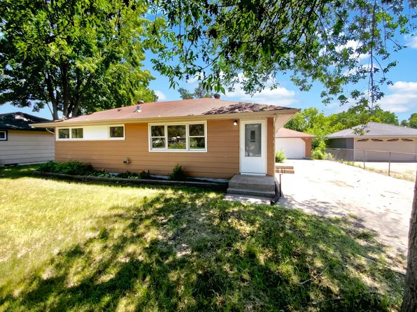634 Grant St, Anoka, MN 55303