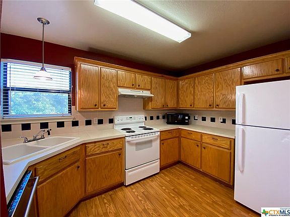 3rd image of 1311 Katelyn Cir