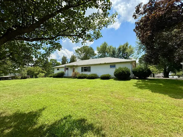 403 N Columbus St, Somerset, OH 43783